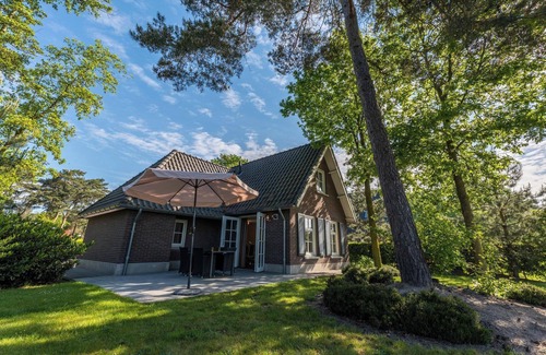 Lochem House | Luxury bungalow with underfloor heating and box spring beds