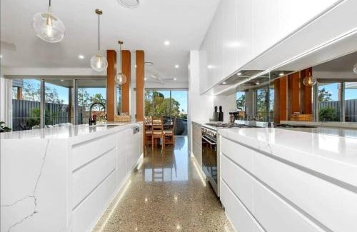 Gold Coast House | Luxury Burleigh Coastal Getaway