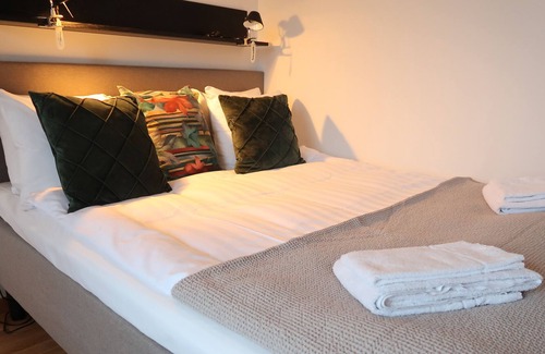 Hallonbergen Apartment | Luxury Business Apartment up to 3 people By City Living - Umami