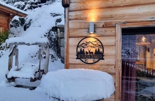 Saint-Etienne-de-Tinee Ski Chalet | Luxury chalet with Terrace with Mountain View and Wi-Fi