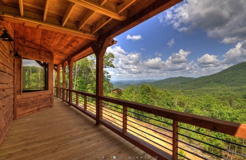Blue Ridge Cabin | Luxury cabin! Designer decorated. Incredible views! Amazing sunrise! Secluded!