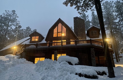 Christopher Creek Cabin | Luxury Cabin Living - Tall Forest Pines Just 1.5 hrs from Scottsdale