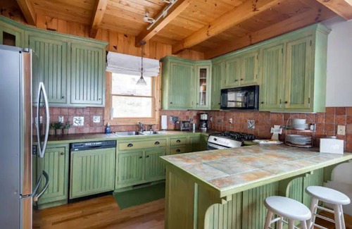 Wolf Laurel Cabin | Luxury cabin located at 5000 ft STUNNING views & minutes from A.T. & ski slopes.