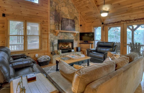 Foxfire Estates Cabin | Luxury Cabin Minutes to Downtown Blue Ridge