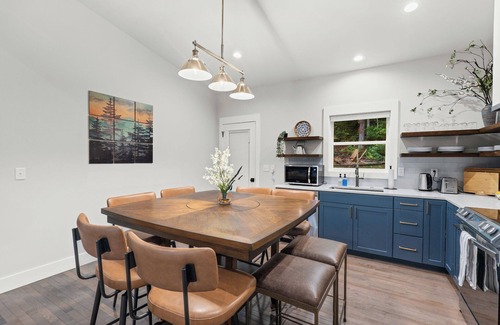 Swannanoa House | Luxury Cabin near Asheville/Black MTN