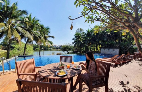 Khanong Phra Villa | LUXURY CABIN POOL VILLA, KHAO-YAI