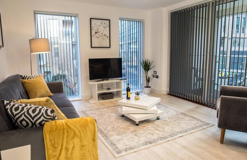 Cambridge Apartment | Luxury Cambridge City Apartment + FREE PARKING