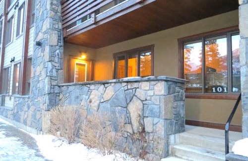 Canmore Apartment | Luxury Canmore Vacations
