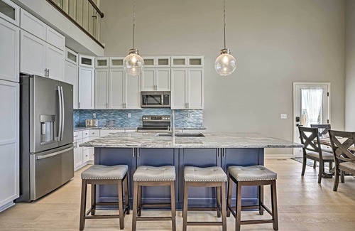 Morristown House | Luxury Cannon Lake Home w/Private Pool & Views