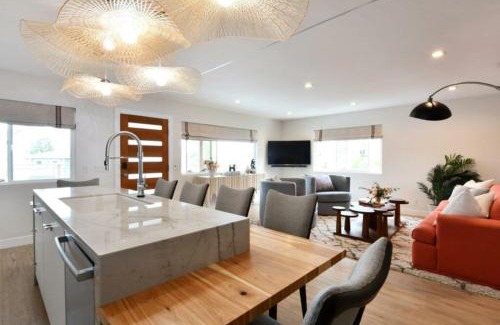 Cardiff-by-the-Sea Villa | Luxury Cardiff by-the-Sea Ocean View Parkhouse