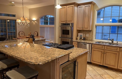 Canal Corkran House | Luxury Carriage House 4bd walking distance to downtown Rehoboth in Canal Corkran