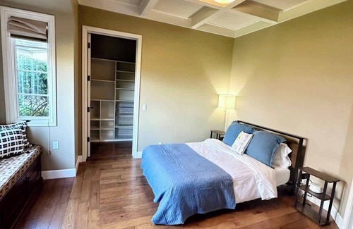 Davis Other | Luxury Castle Villa at UC Davis