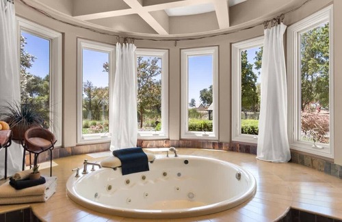 Davis Other | Luxury Castle Villa at UC Davis