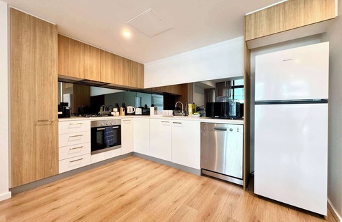 Adelaide Central Business District Apartment | Luxury CBD Escape - 1BR Apartment with Pool & Gym