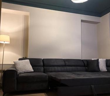 Neath House | Luxury Center Neath Stay