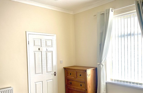Sunderland House | Luxury Centrally Based Cottage,Free Parking/Netflix/Sky.Tv/Pet Friendly
