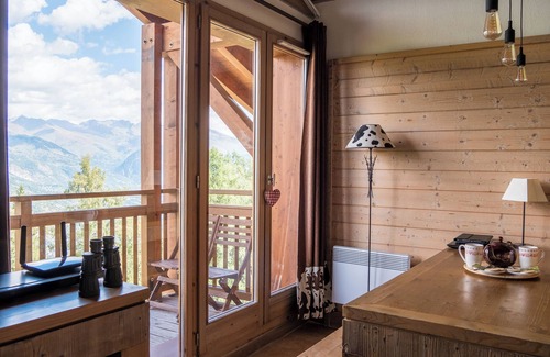 Bellentre Apartment | Luxury Chalet Apartment with stunning views of Mont Blanc and valley