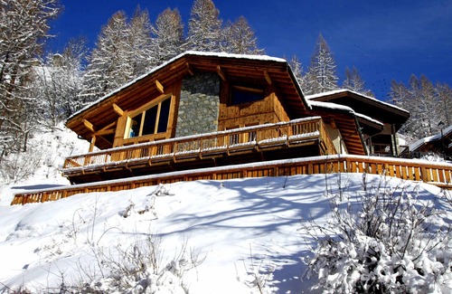 Les Brevieres Ski Chalet | Luxury Chalet ZANSKAR in Tignes - 180m², 6 Bedrooms, 6 Bathrooms, Jacuzzi