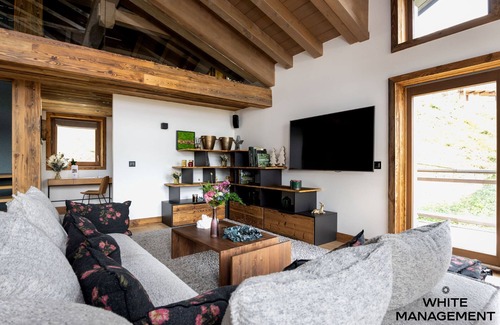 Courchevel Ski Chalet | Luxury chalet at the entrance of le Belvédère
