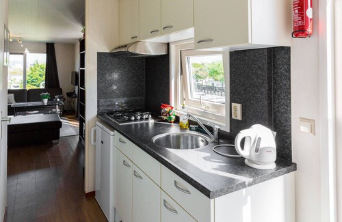 IJmuiden Ski Chalet | Luxury Chalet Blue Sea Thistle in IJmuiden 10 km north of Zandvoort