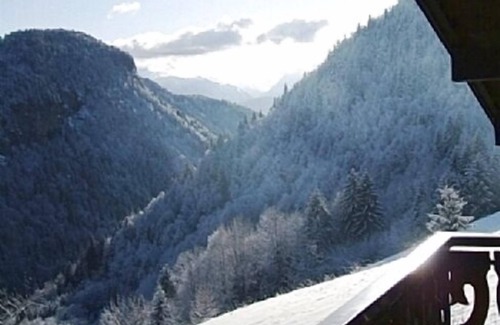 Les Gets Ski Chalet | Luxury chalet for 12/14 guests, stunningly located above the village of Les Get