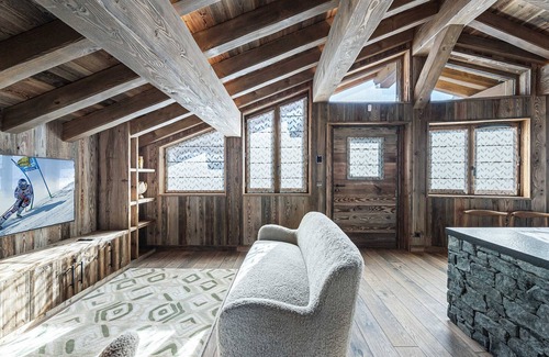 Les Belleville Ski Chalet | Luxury Chalet: Pool, Jacuzzi, Sauna, Hammam – Sleeps 14 – Close to Slopes