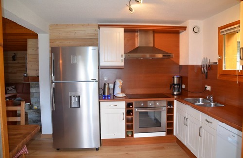 Oz Ski Chalet | Luxury chalet SKI-IN/SKI-OUT. Free wifi, sauna and beautiful view !