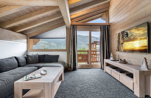 Le Praz Ski Chalet | Luxury Chalet with Pool, Sauna & Hammam in Courchevel