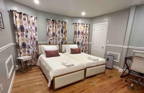 Watertown Apartment | Luxury Charm by the Charles. 2 Bed 1 Full Bath with 2 Car parking