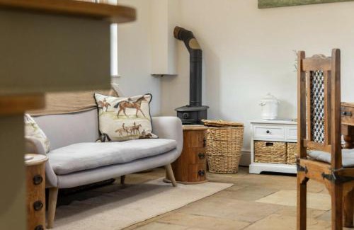 Crewe House | Luxury Cheshire Farmhouse -Sleeps 14 -Hot Tub