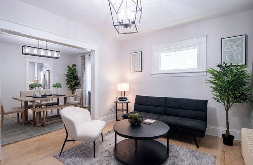 Albany Apartment | Luxury City-Center Home 2 in Heart of Albany