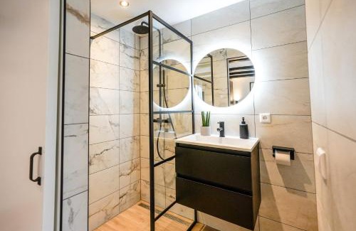 Delft House | Luxury City Center Studio