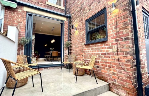 Whitley Bay House | Luxury Coastal Retreat In Whitley Bay - Sleeps 8