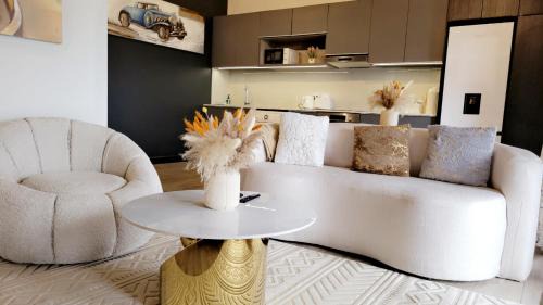 Sandown Apartment | Luxury, Comfort, & Unforgettable View of Sandton
