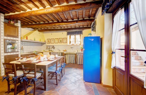 Badia Cantignano Villa | Luxury Comfortable Villa with Air Conditioning