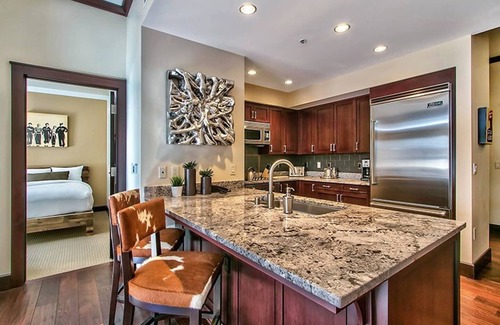 Truckee Condo | Luxury Condo at Ritz-Carlton Lake Tahoe - Ski-in & Ski-out