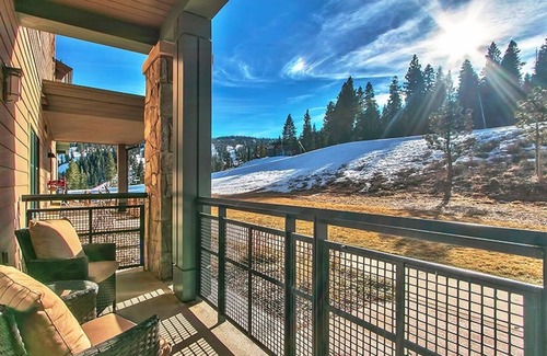 Truckee Condo | Luxury Condo at Ritz-Carlton Lake Tahoe - Ski-in & Ski-out