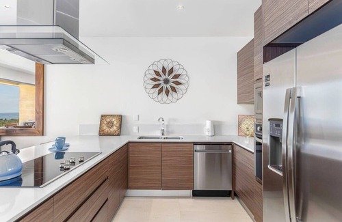 El Tezal Apartment | Luxury Condo + Balcony w/BBQ Grill @ Vista Vela