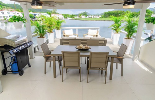 Jolly Harbour Condo | Luxury condo in Jolly Harbour Near beach