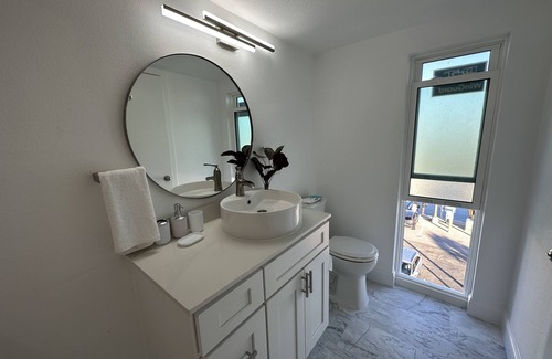 St. Petersburg Condo | Luxury Condo in St. Petersburg - 15 minutes from St. Pete Beach!