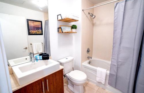 Downtown Toronto Apartment | Luxury Condo Living Downtown Toronto