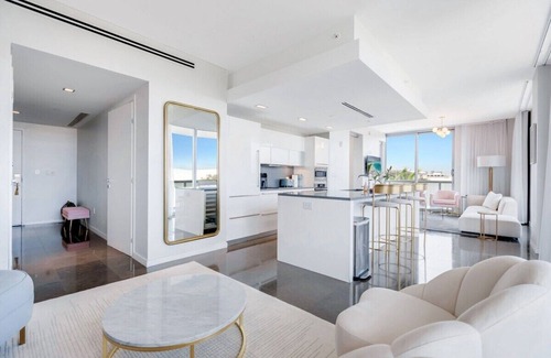 City Center Apartment | Luxury Condo: Ocean Views, Pool & Gym Access