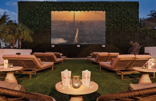 Hollywood South Central Beach Condo | Luxury Condo w/JACUZZI & AMENITIES