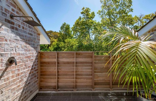 Constantia Apartment | Luxury Constantia Villa Pool & Wine Retreat