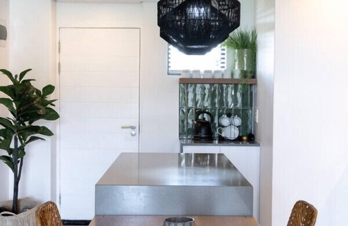 Hillhead Apartment | Luxury Coral Point W106 Two Bed
