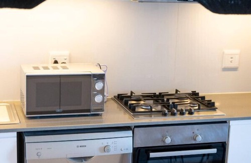 Hillhead Apartment | Luxury Coral Point W106 Two Bed