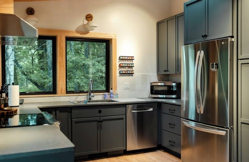 Brevard Cottage | Luxury Cottage, Estate Property, Walk to Downtown, Pet Friendly