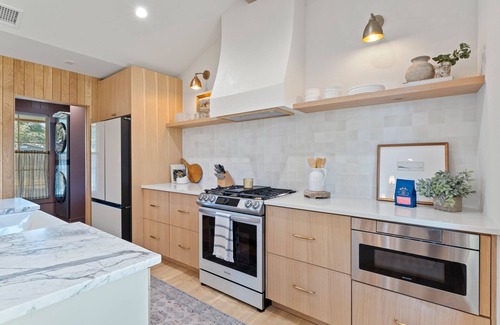 Boerne House | Luxury Cottage Home in downtown Boerne- New & 5 Star Reviews!