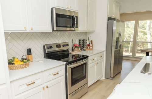 Sulphur House | Luxury Cottage in Sulphur, Okla- come visit this completely renovated property!