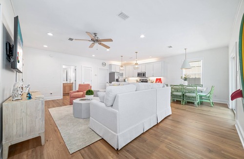 Gulf Shores House | LUXURY COTTAGE IN THE HEART OF GULF SHORES!